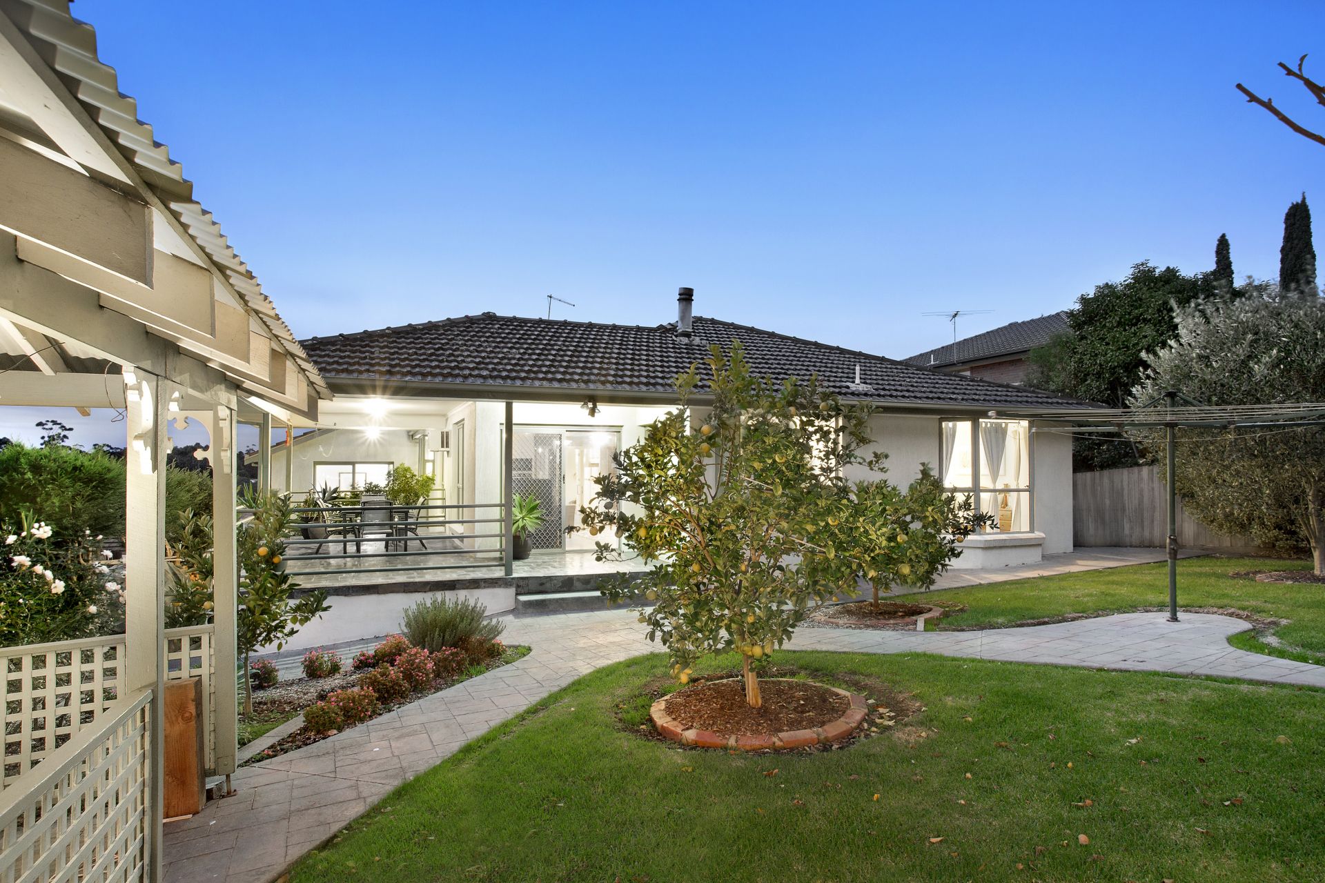 Real Estate For Sale 6 Symon Crescent Greensborough , VIC