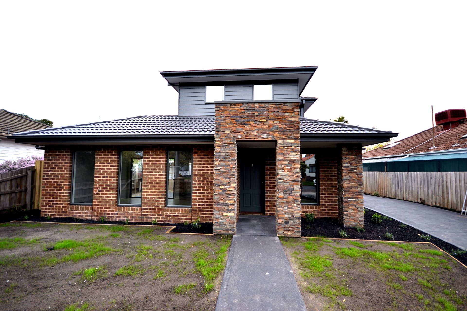 SPACIOUS TWO BEDROOM PLUS STUDY