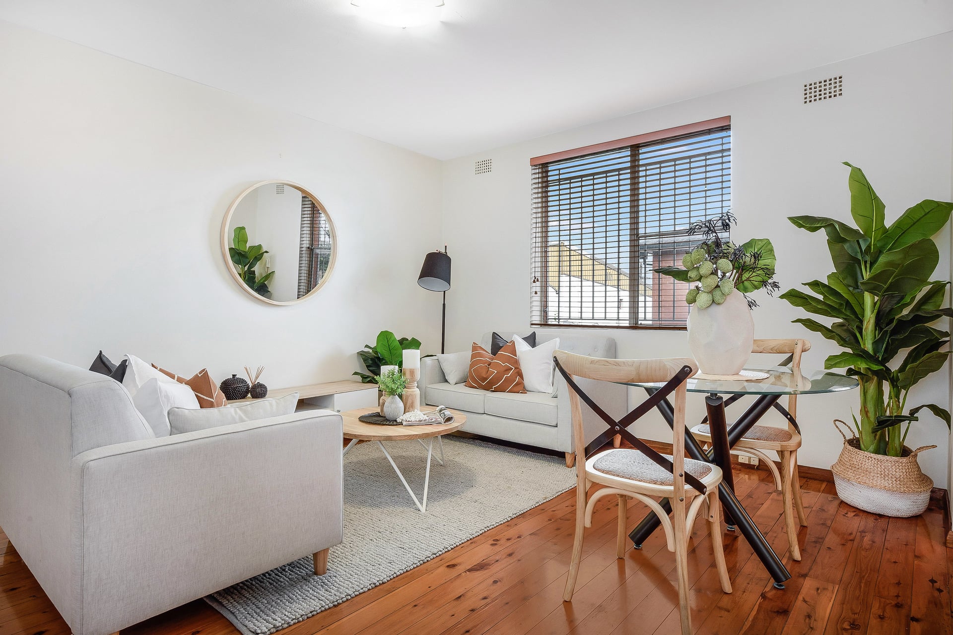 2/2 Silver Street, ST PETERS, St Peters - Thumbnail 2