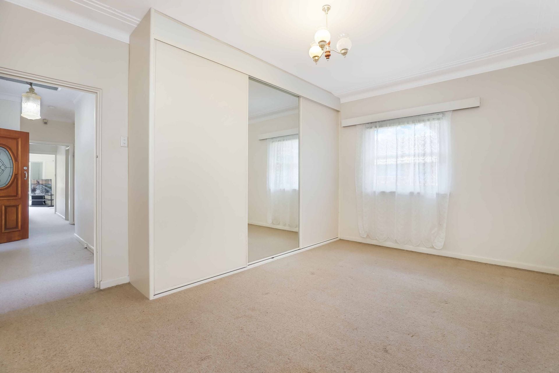 4 Clubb Crescent, Miranda, Miranda - Thumbnail 7