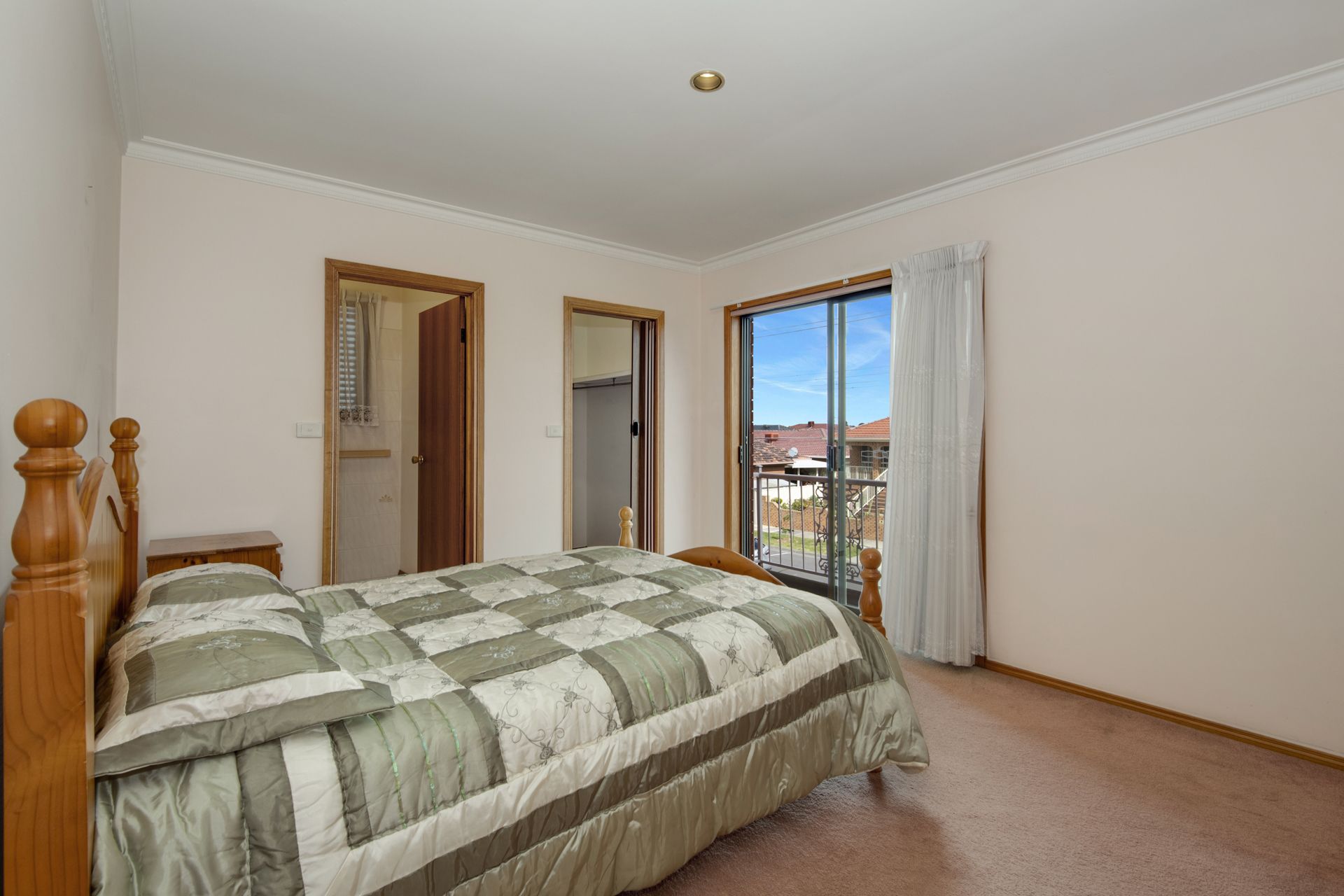 PERFECT FAMILY HOME IN CENTRAL EPPING