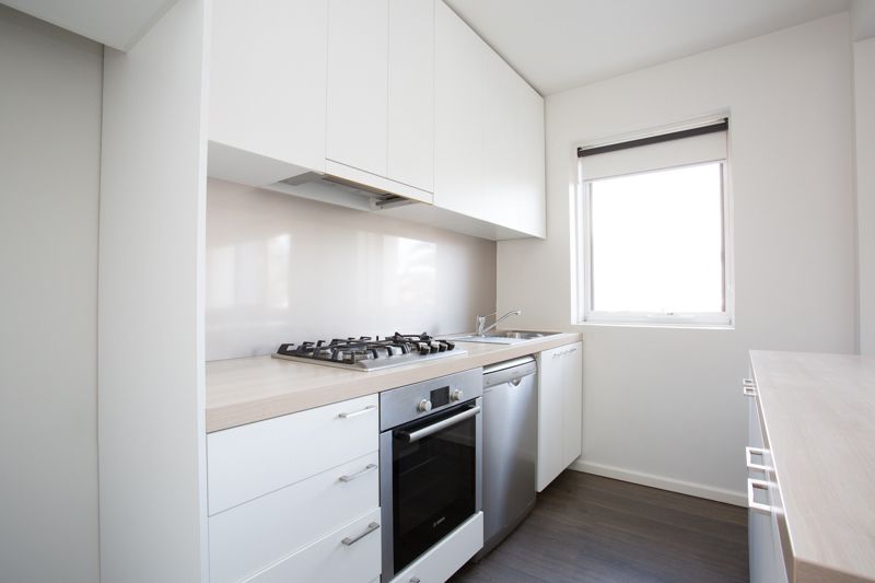 8/47 Spenser Street, St Kilda - Thumbnail 4