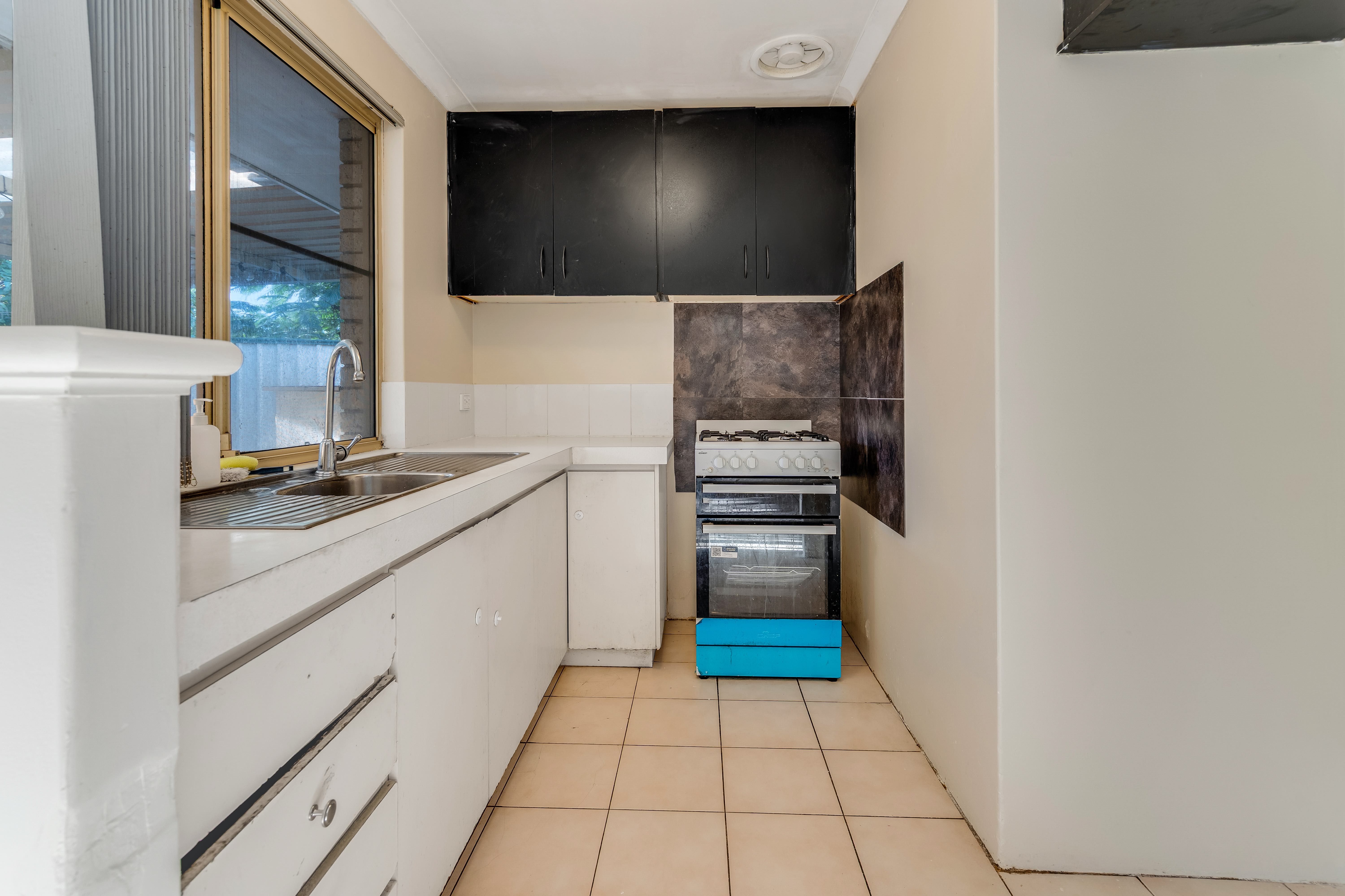 16/11 Firetail Place, Kenwick