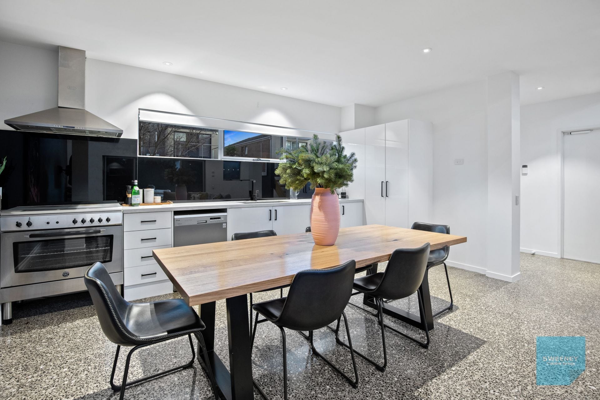 6 Beacon Lane, Caroline Springs - Thumbnail 4