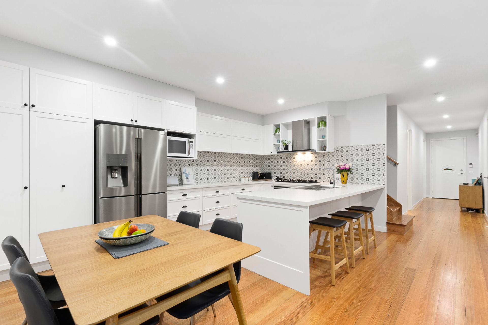 Contemporary, Low Maintenance & High-End