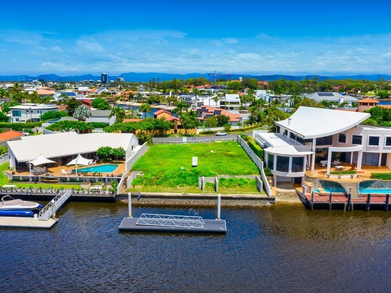 85 Commodore Drive, Paradise Waters - Thumbnail 4