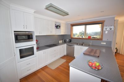 97 Knox Drive, South Spreyton, South Spreyton - Thumbnail 4
