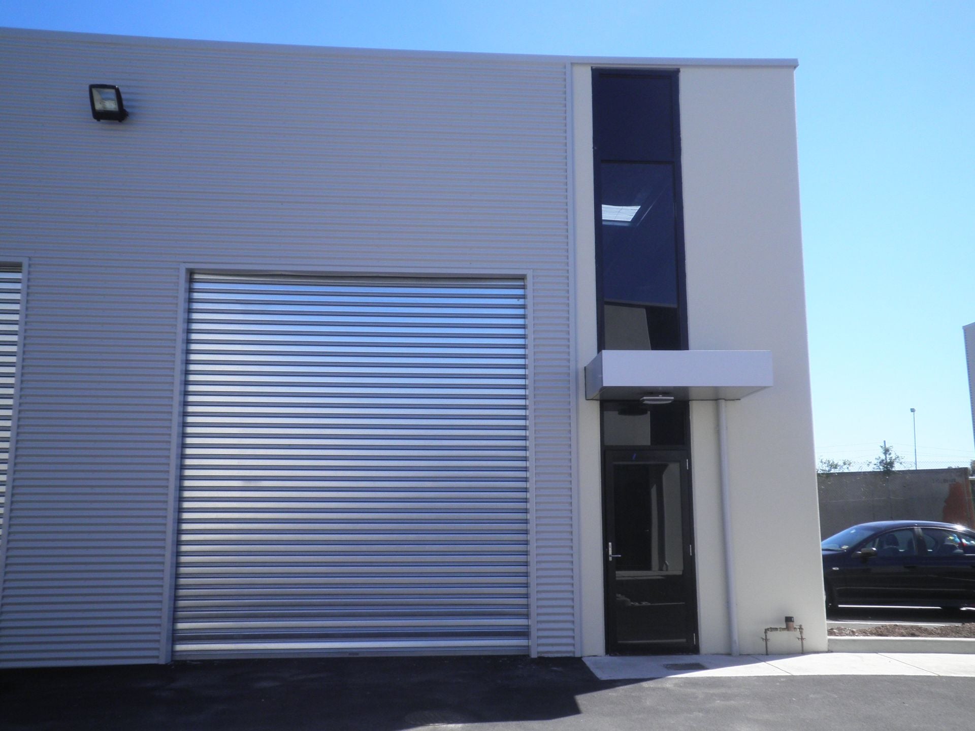 AS NEW 118SQM WAREHOUSE- M & M BUSINESS PARK