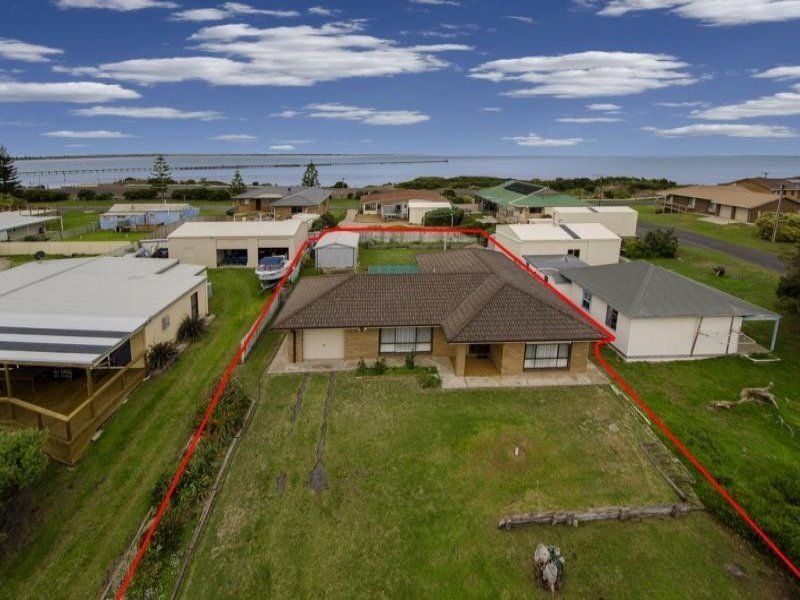 33 Foster Street BEACHPORT SA, Beachport - Thumbnail 3