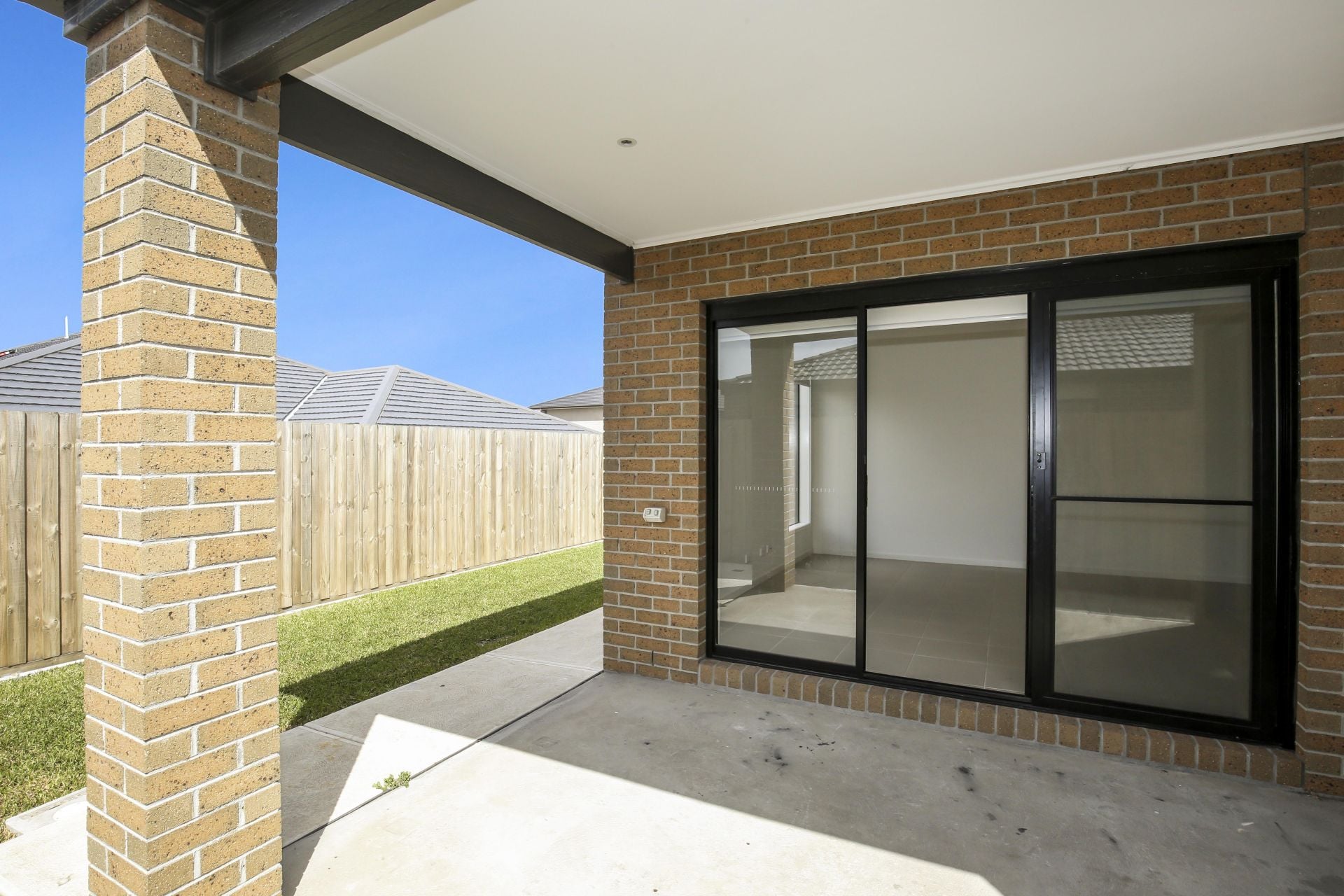 LUXURY HOME AT YOUR FINGERTIPS