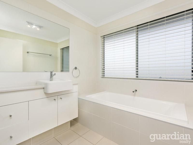 4 Deepwater Circuit KELLYVILLE NSW, North Kellyville - Thumbnail 6