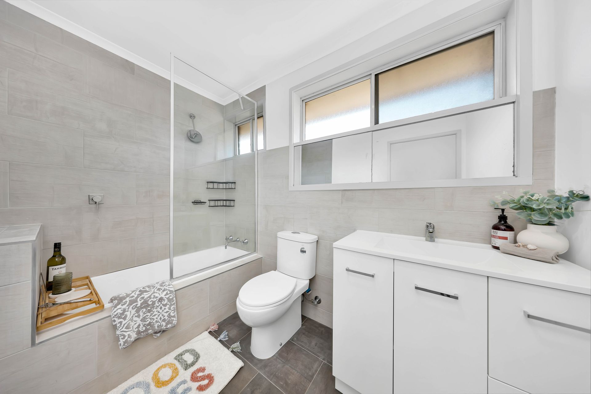 Stylish Abode, Sought After Surrounds