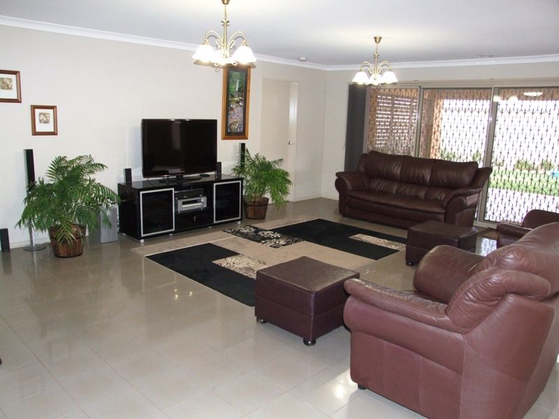 25 Leonard Drive, Bacchus Marsh - Thumbnail 4