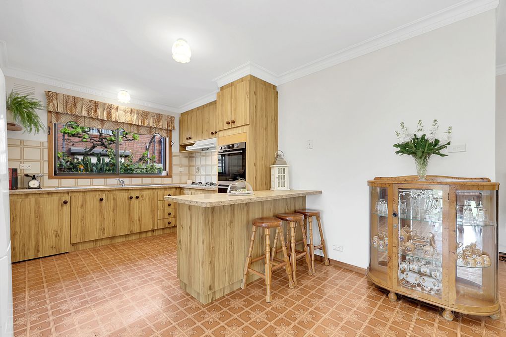 CHARMING HOME IN THE HEART OF RESERVOIR