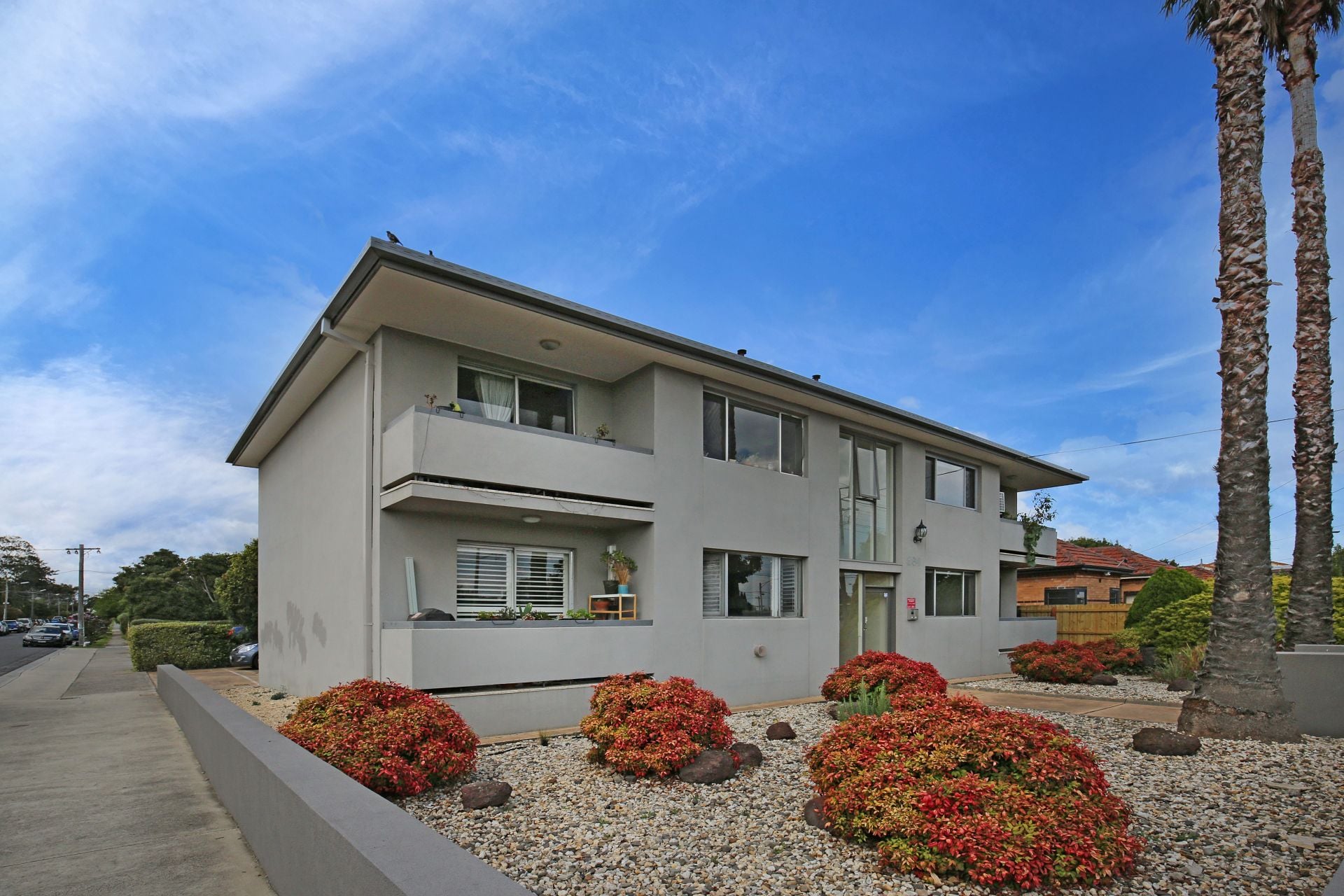 Superb Apartment In A Great Location!