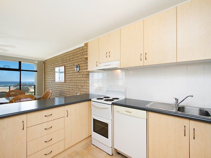 14/32-34 Musgrave Street 'Centre Court' COOLANGATTA QLD, Coolangatta - Thumbnail 6
