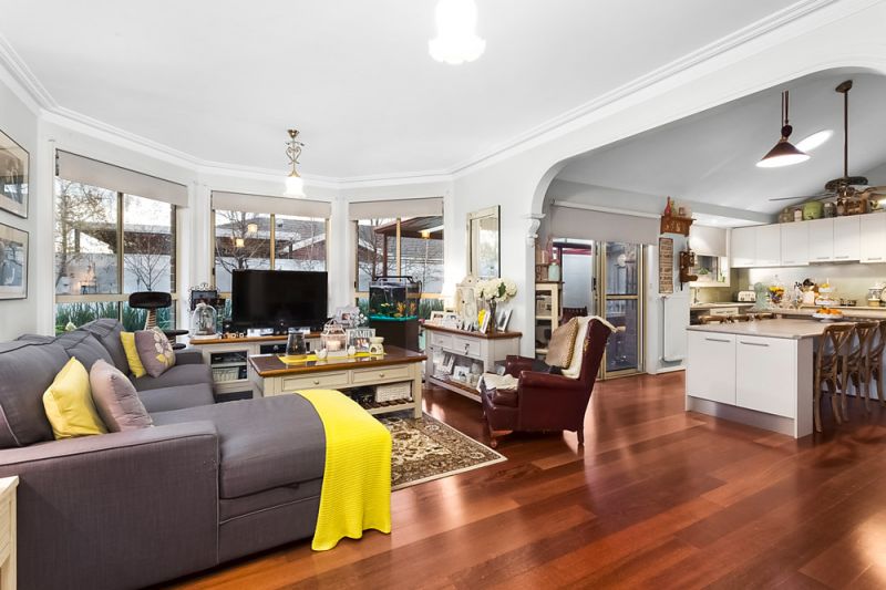 9 Parkside Close, Caroline Springs - Thumbnail 4