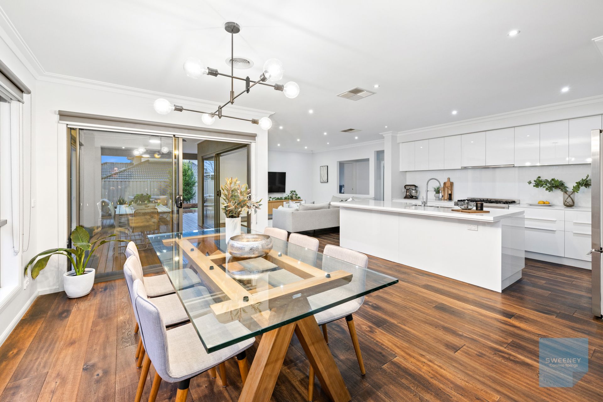 24 Orbis Avenue, Fraser Rise - Thumbnail 6