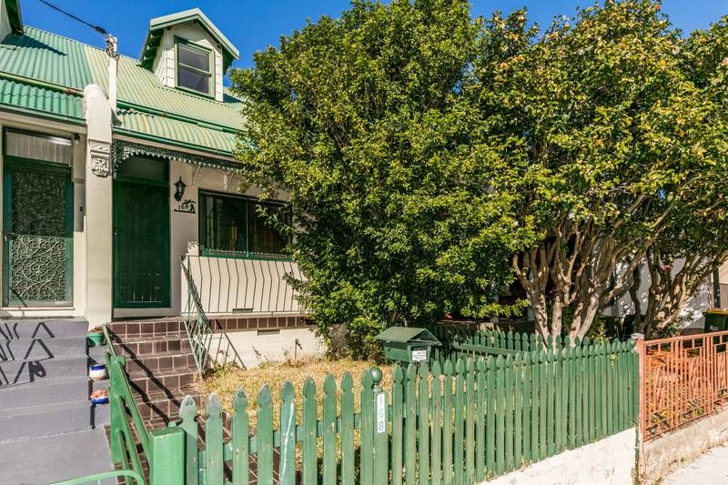 Pet Friendly Annandale Semi with Lock up Garage