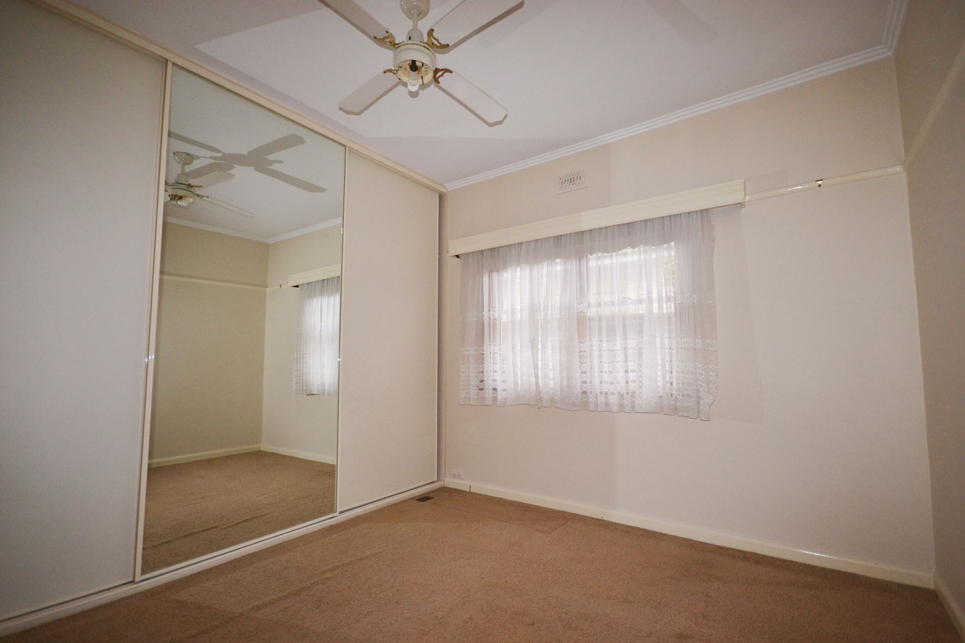 FAMILY HOME CONVENIENT LOCATION
