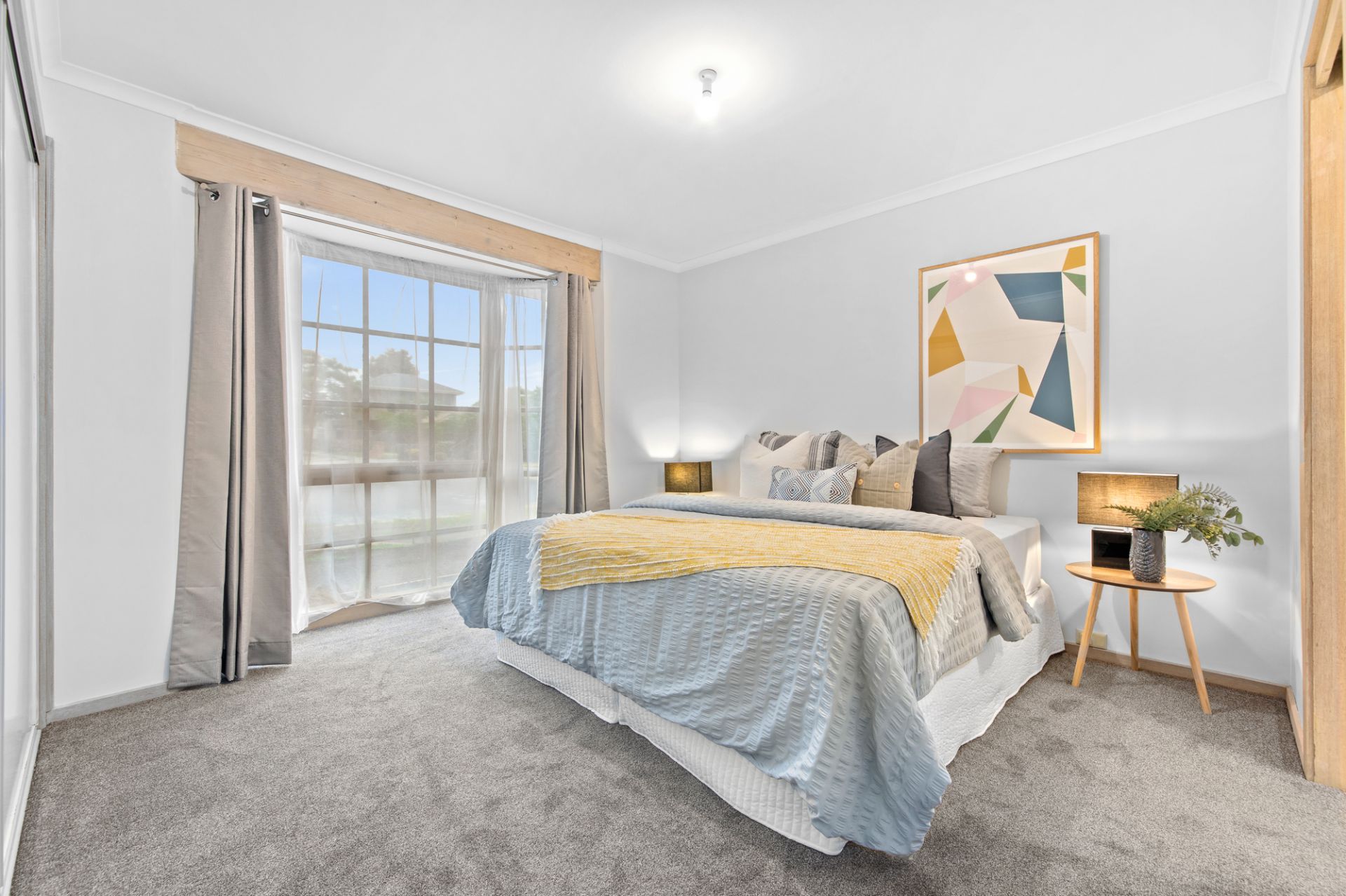Chic and Modern Family Living Awaits!