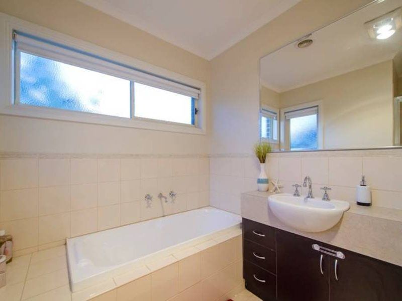 53 Waratah Drive, Altona Meadows - Thumbnail 6
