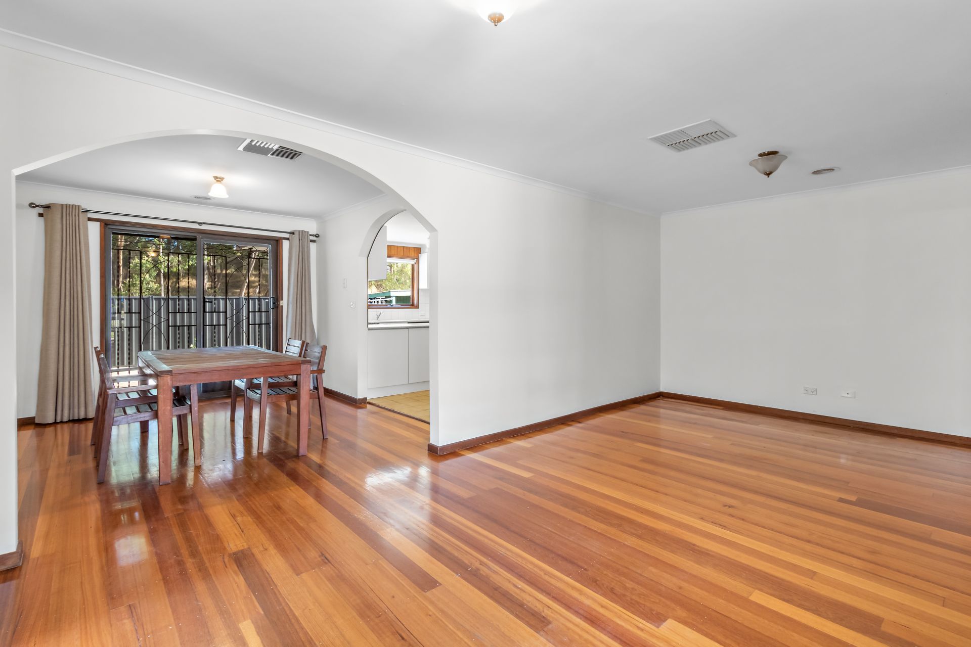 FAMILY LIVING IN A SUPERIOR LOCATION