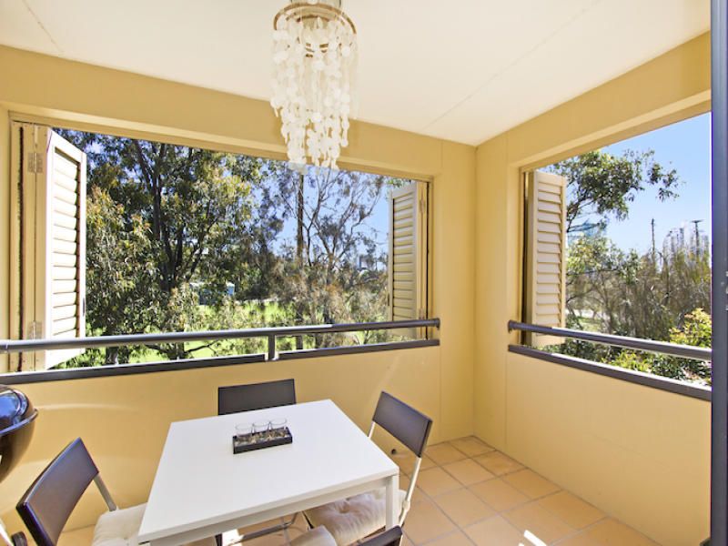 4 33 Dixon Street COOLANGATTA QLD, Coolangatta - Thumbnail 2