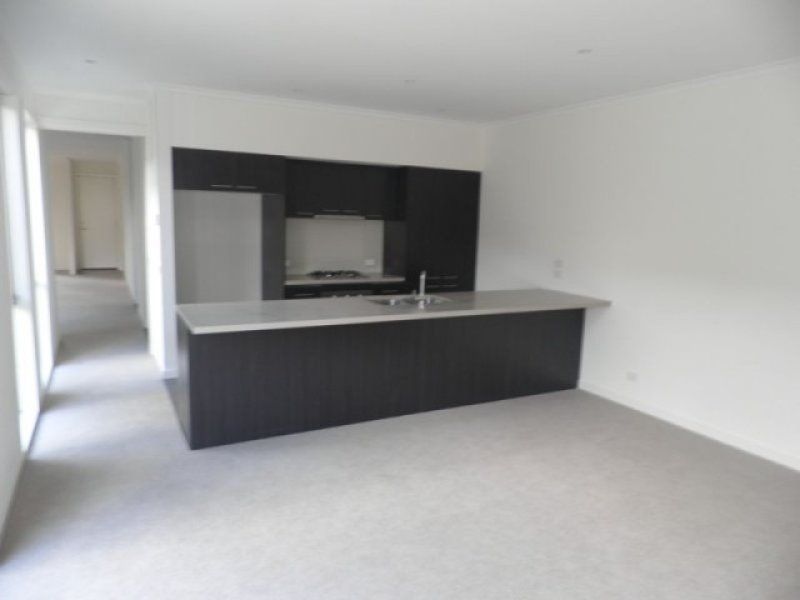 44 McDougall Drive FOOTSCRAY VIC, Footscray - Thumbnail 3