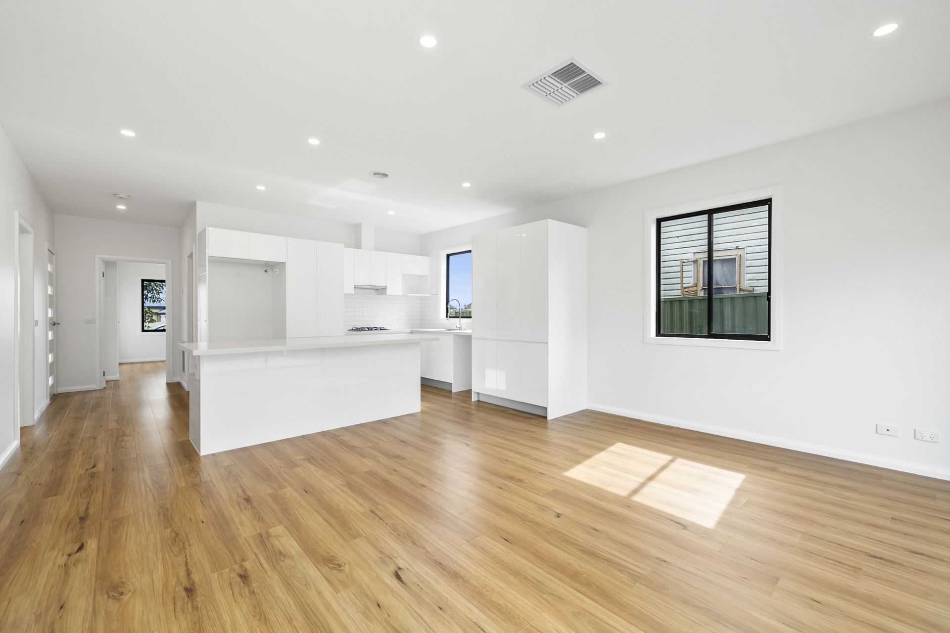 1/717 Tress Street, Mount Pleasant, Mount Pleasant, Mount Pleasant - Thumbnail 4