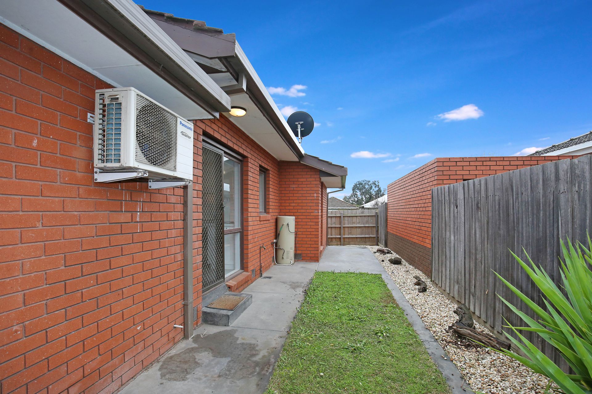 Two Bedroom Unit with Private Courtyard!