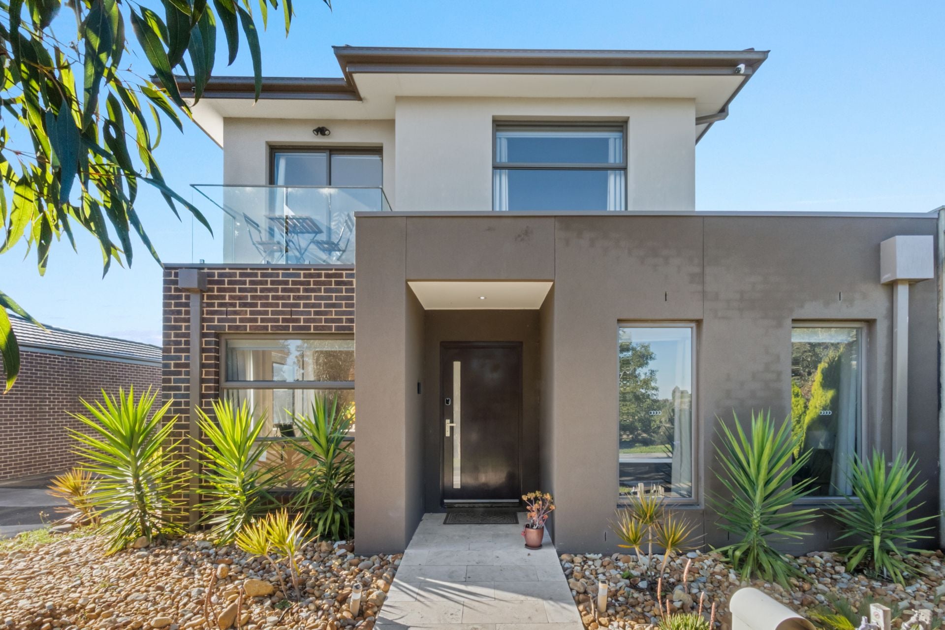 STUNNING FAMILY HOME