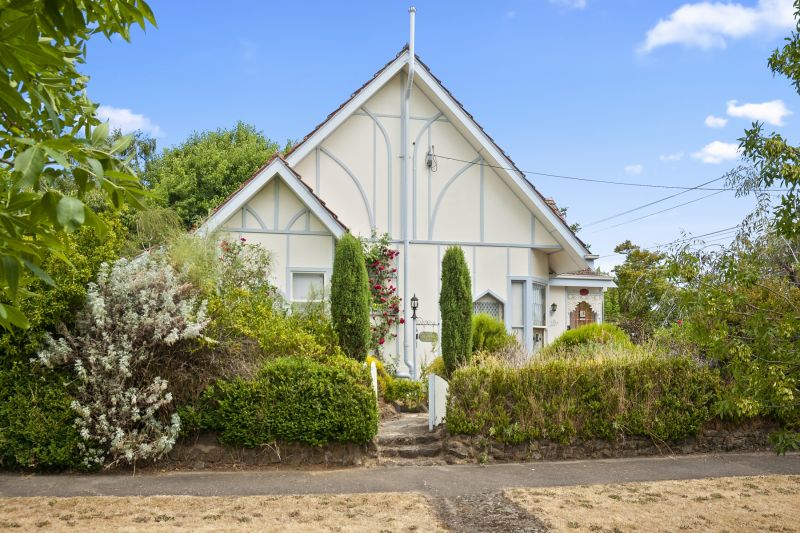 710 Doveton Street North, Soldiers Hill, Soldiers Hill - Thumbnail 3