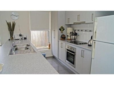 1/1 Washington Drive, DEVONPORT, Devonport - Thumbnail 3