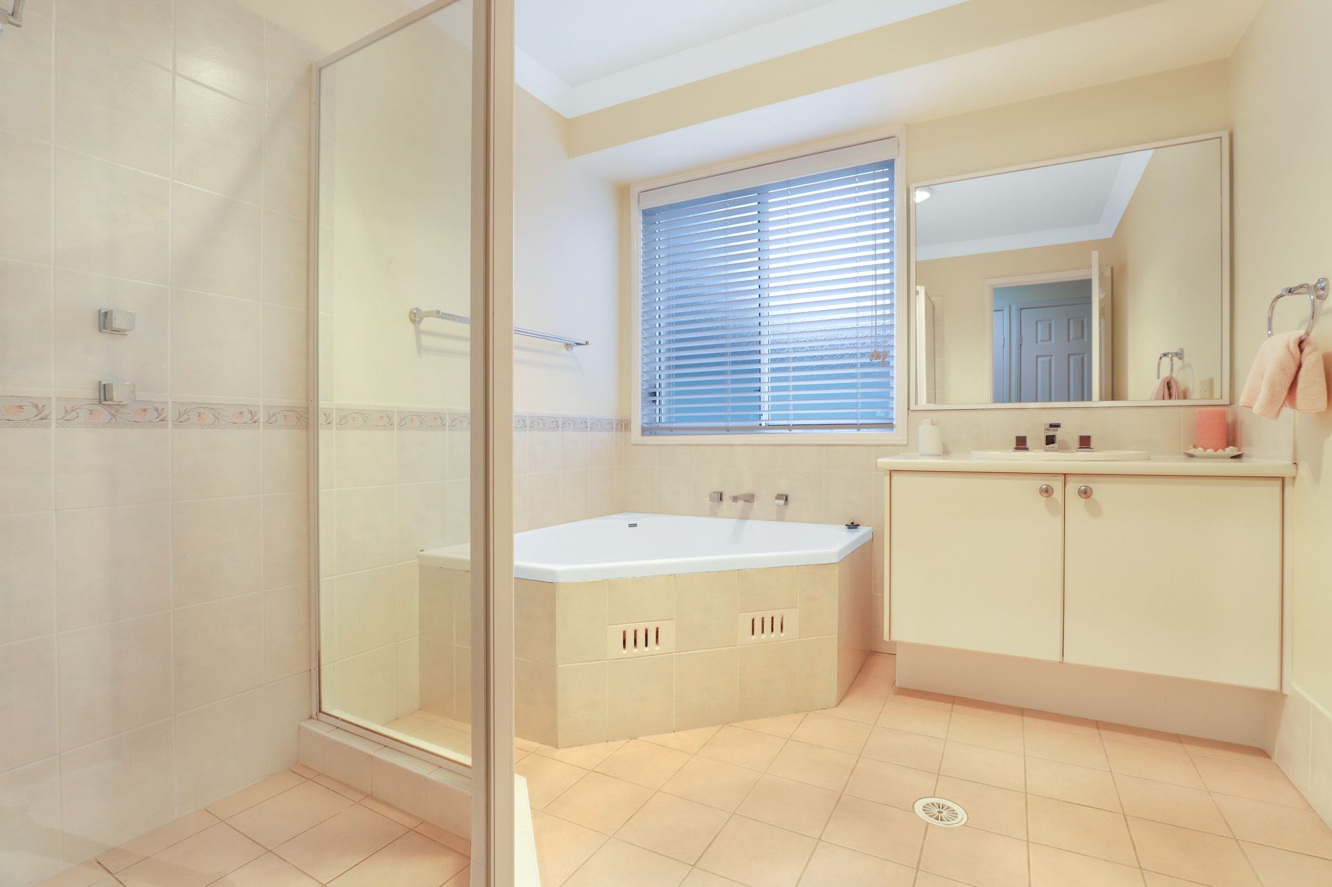 6 Dinjerra Close, Bangor, Bangor - Thumbnail 7