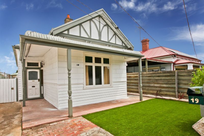 19 Ballarat Road, Maidstone - Thumbnail 2