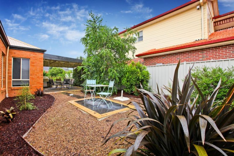 1 Kororoit Approach, Caroline Springs - Thumbnail 8