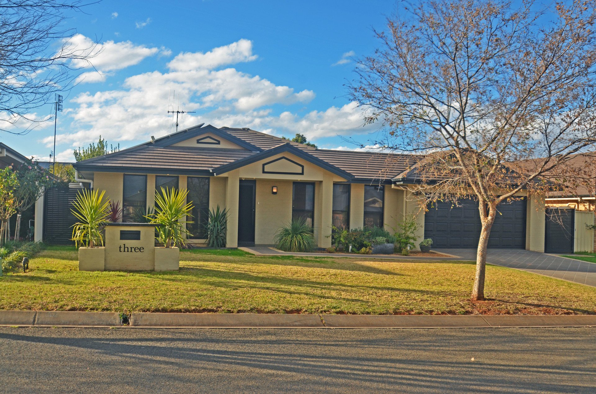 PARKES, NSW, 2870 House buyMyplace