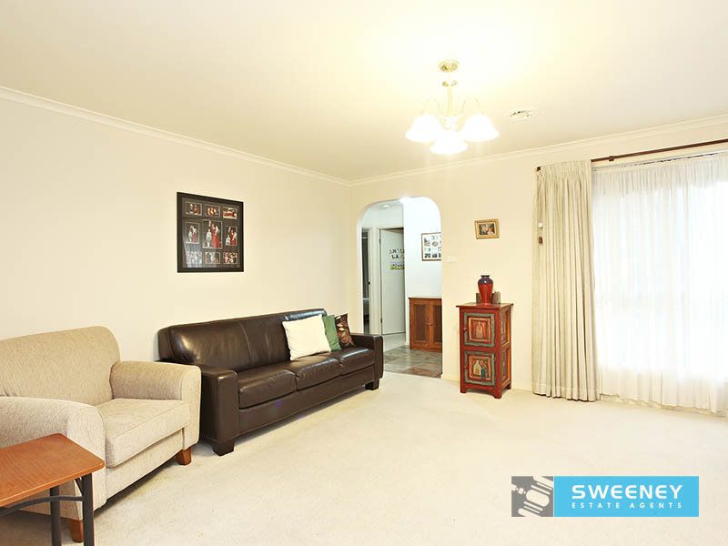 10 Munro Court, Altona Meadows - Thumbnail 3