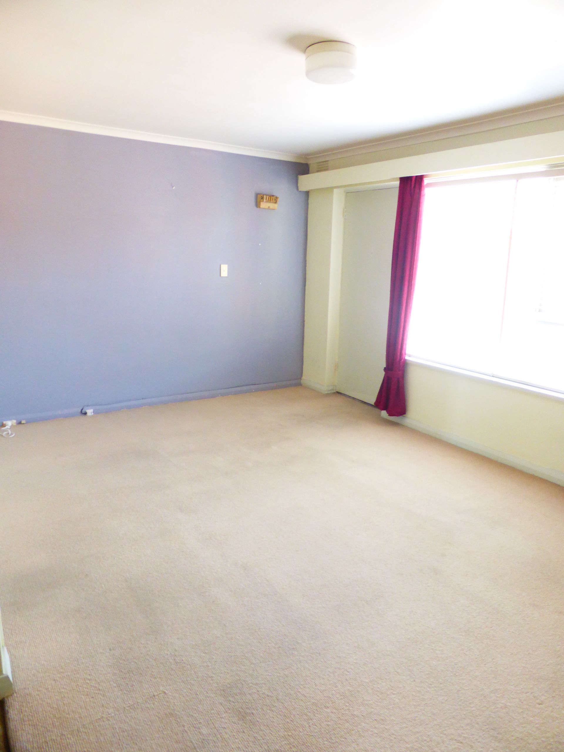 Neat & Tidy First Floor Apartment