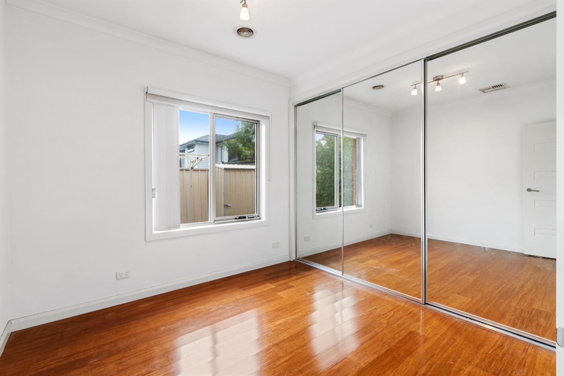 Outstanding Unit in Central Locale