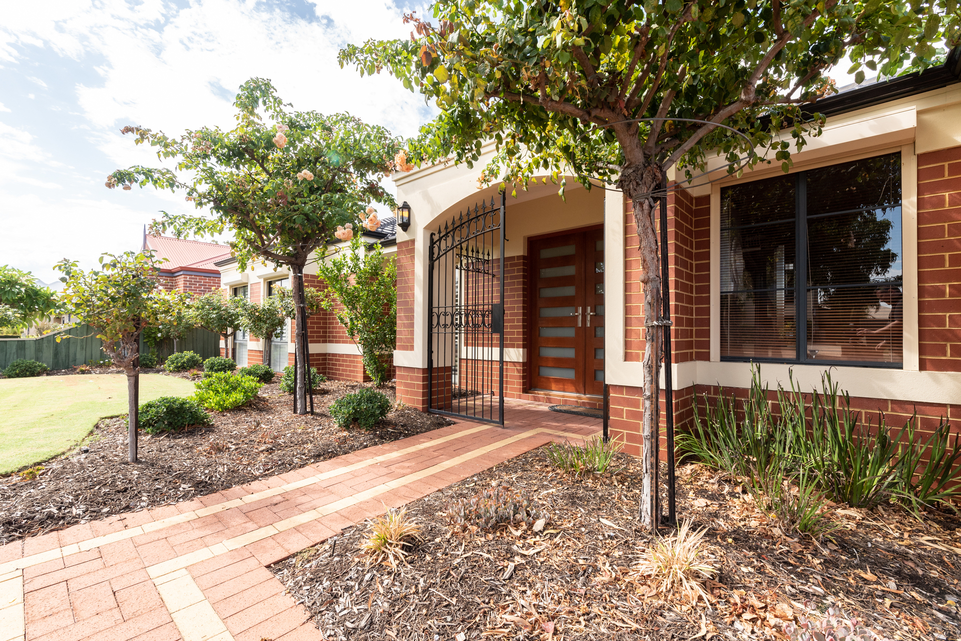 18 Willow Bank Entrance GWELUP WA, Gwelup - Thumbnail 3
