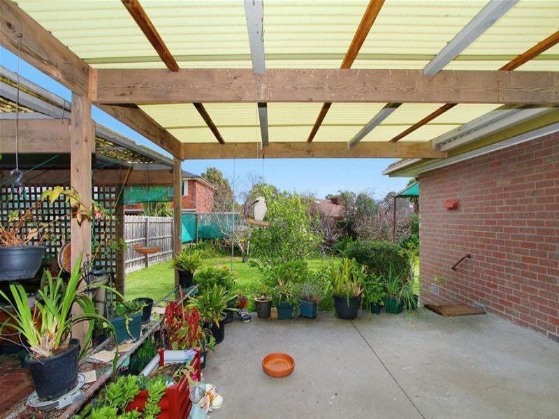 Walk To Everything - Fantastic Location  ***INSPECTION SATURDAY 26TH OCTOBER AT 10:00 - 10:15 AM***