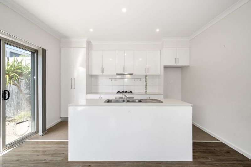 3/61 Dundee Street, Reservoir