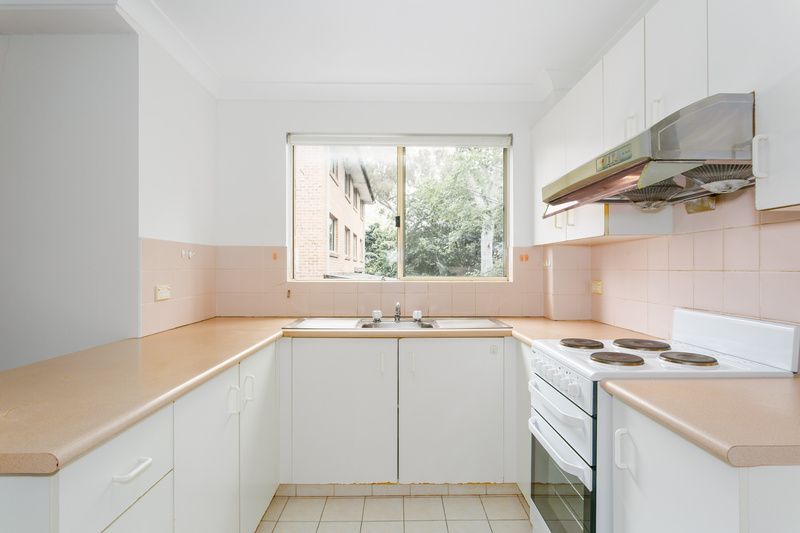 Newly Renovated 2 Bedroom Apartment