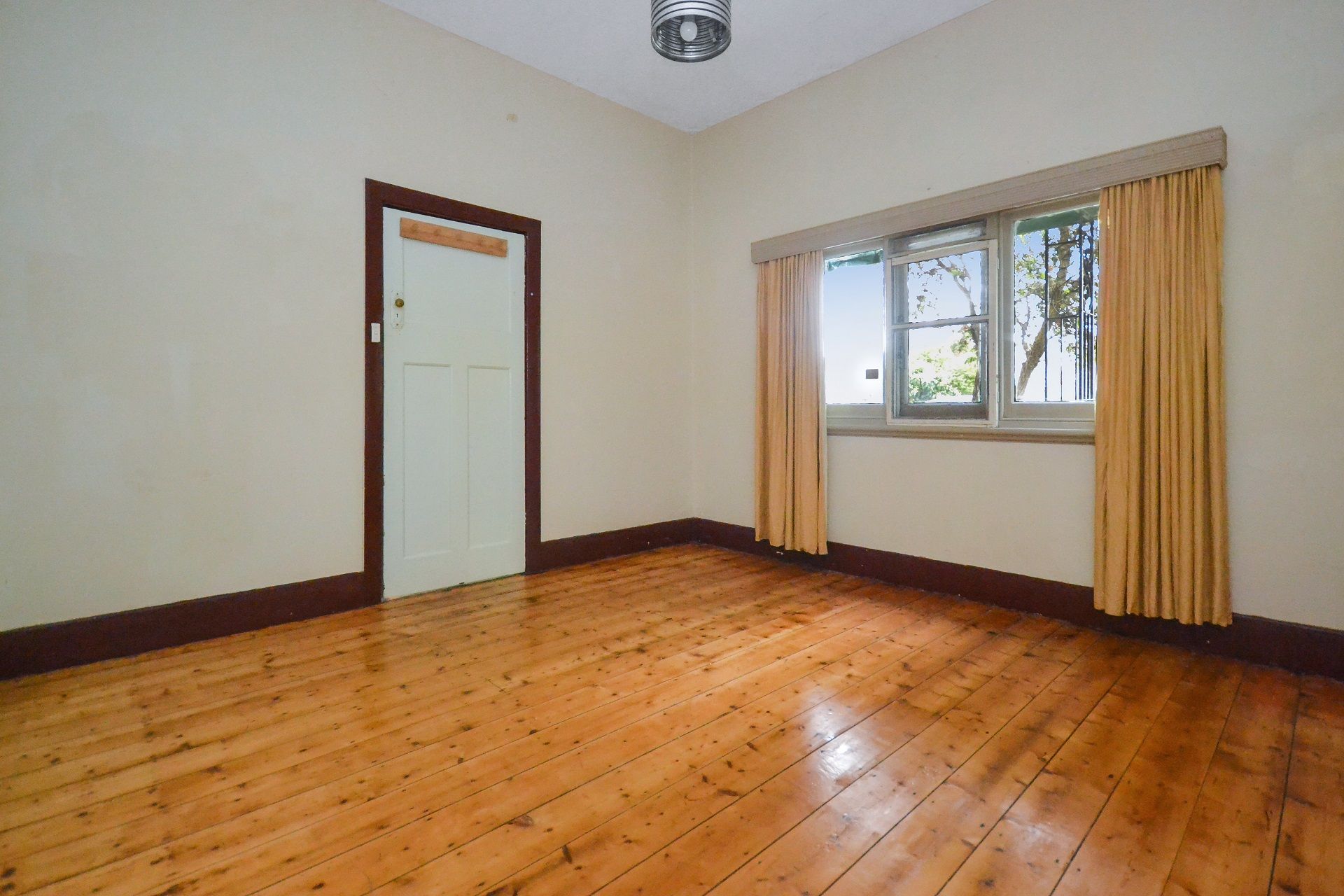 Spacious living on Pender
