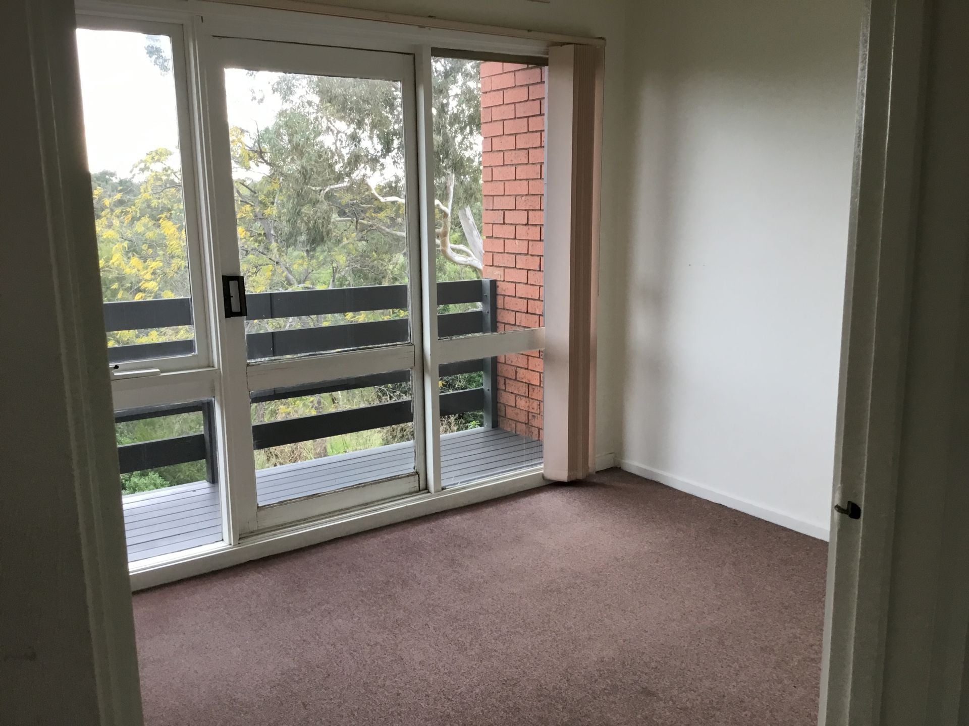 2 Bedroom Townhouse with Spectacular Views!