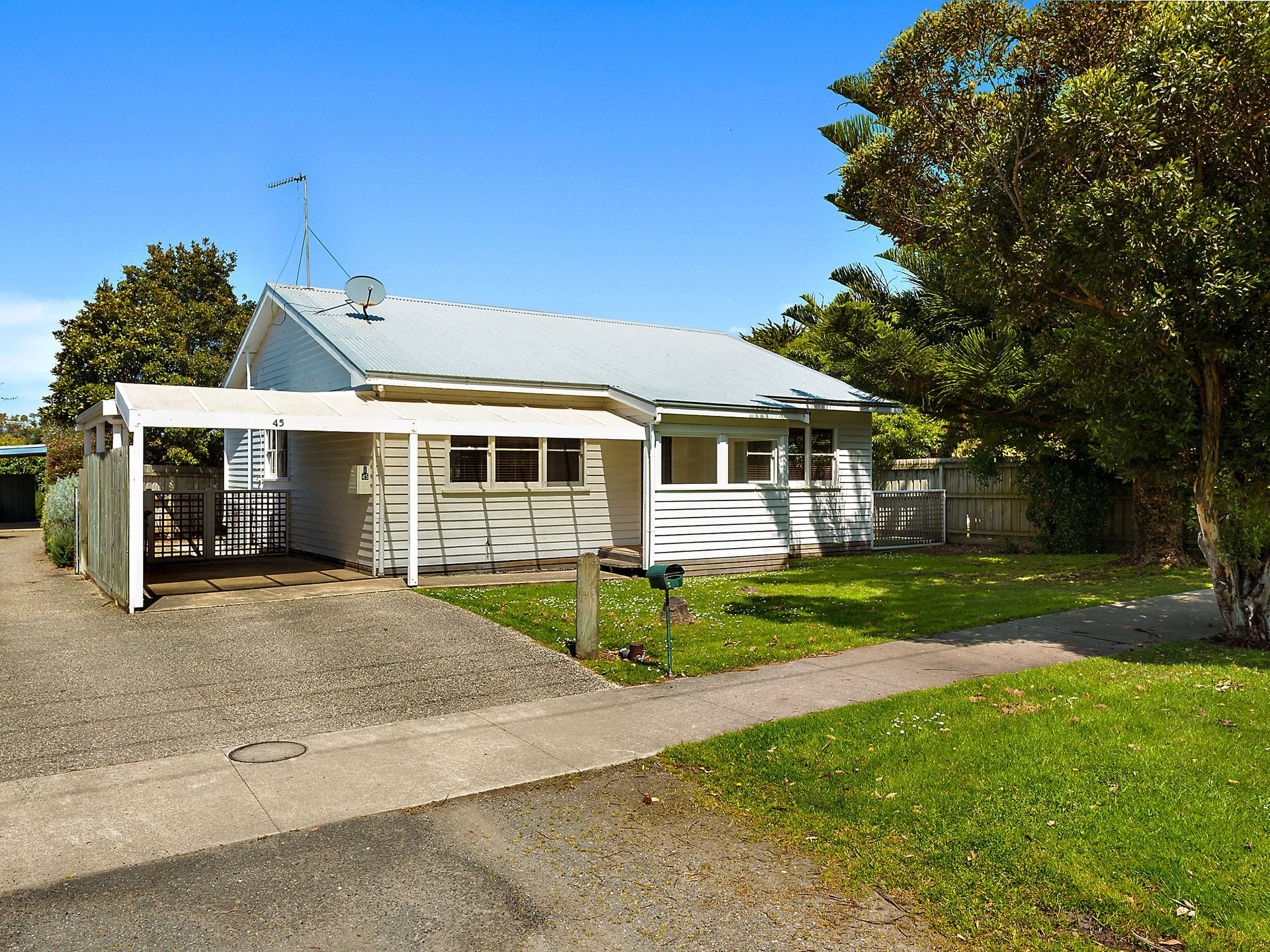 1/45 Montrose Avenue, Apollo Bay - Thumbnail 2