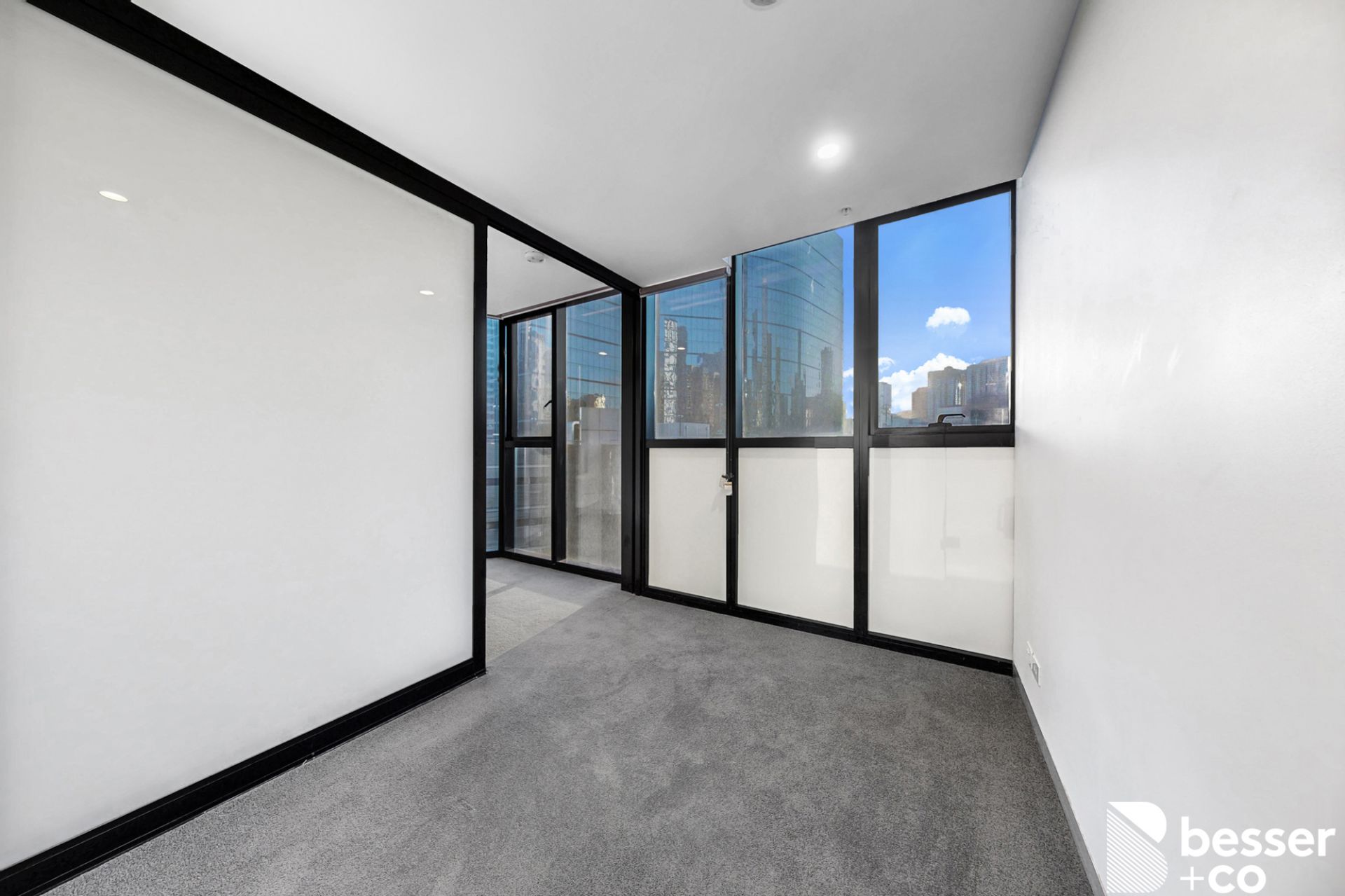 706/33 Clarke Street, Southbank - Thumbnail 7