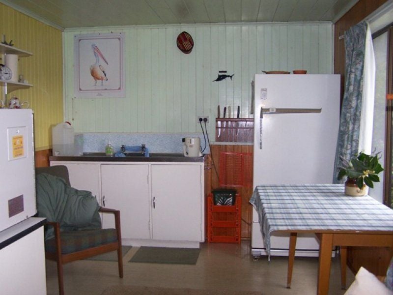 1 Somerville Street BEACHPORT SA, Beachport - Thumbnail 4